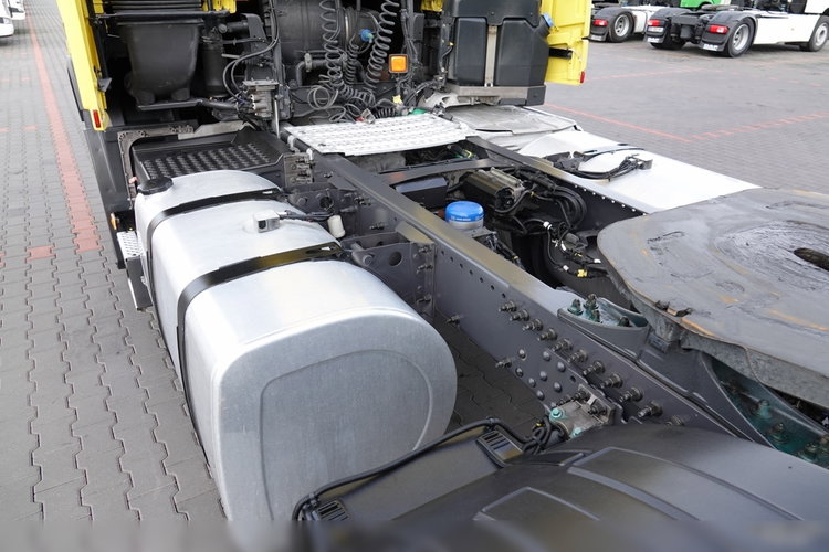 Volvo FH 500 / KLIMATYZACJA POSTOJOWA / I-SAVE / OPONY 100% / SPROWADZONY / PO KONTRAKCIE SERWISOWYM zdjęcie 14