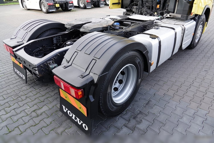 Volvo FH 500 / KLIMATYZACJA POSTOJOWA / I-SAVE / OPONY 100% / SPROWADZONY / PO KONTRAKCIE SERWISOWYM zdjęcie 16