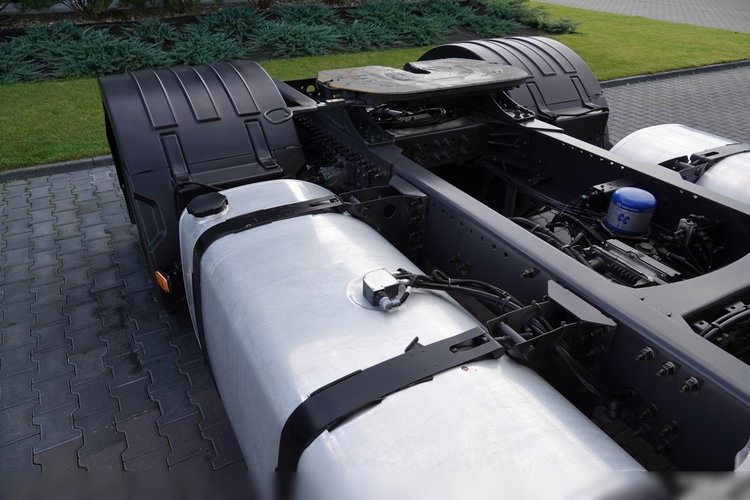 Volvo FH 500 / KLIMATYZACJA POSTOJOWA / I-SAVE / OPONY 100% / SPROWADZONY / PO KONTRAKCIE SERWISOWYM zdjęcie 18