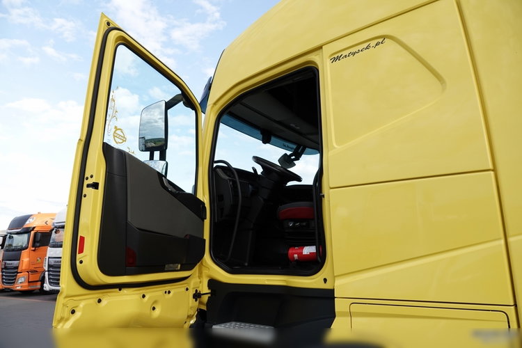 Volvo FH 500 / KLIMATYZACJA POSTOJOWA / I-SAVE / OPONY 100% / SPROWADZONY / PO KONTRAKCIE SERWISOWYM zdjęcie 23