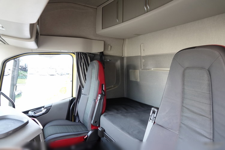 Volvo FH 500 / KLIMATYZACJA POSTOJOWA / I-SAVE / OPONY 100% / SPROWADZONY / PO KONTRAKCIE SERWISOWYM zdjęcie 25