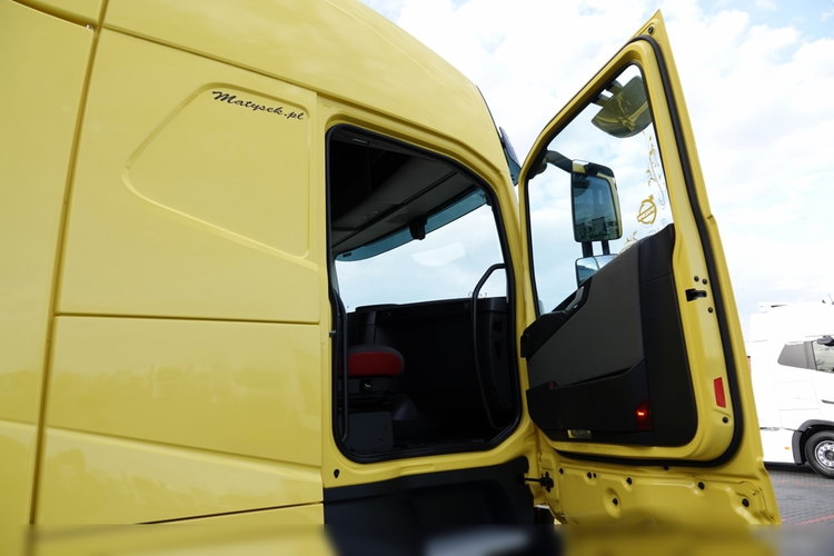 Volvo FH 500 / KLIMATYZACJA POSTOJOWA / I-SAVE / OPONY 100% / SPROWADZONY / PO KONTRAKCIE SERWISOWYM zdjęcie 36