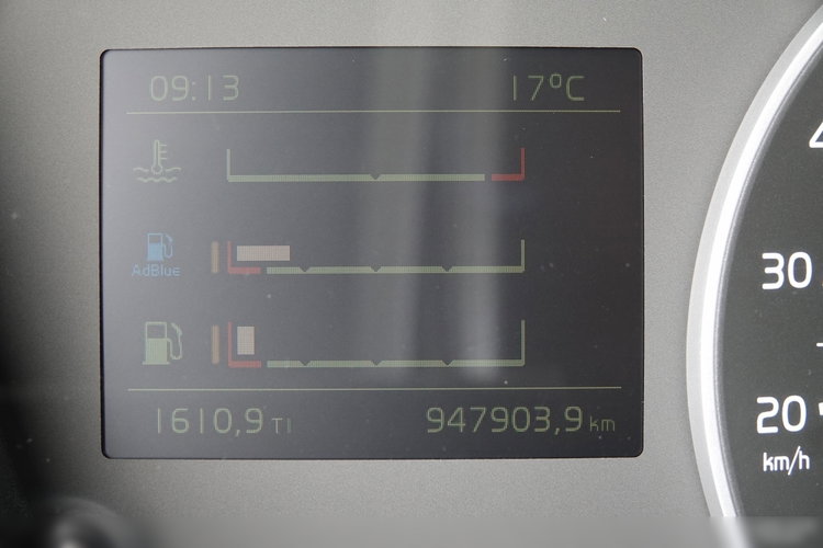 Volvo FH 500 / KLIMATYZACJA POSTOJOWA / I-SAVE / OPONY 100% / SPROWADZONY / PO KONTRAKCIE SERWISOWYM zdjęcie 38