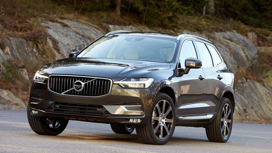 VOLVO XC60 T4 Momentum aut zdjęcie 