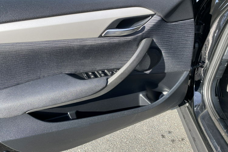BMW X1 zadbane serwisowane bezwypadkowe zdjęcie 11