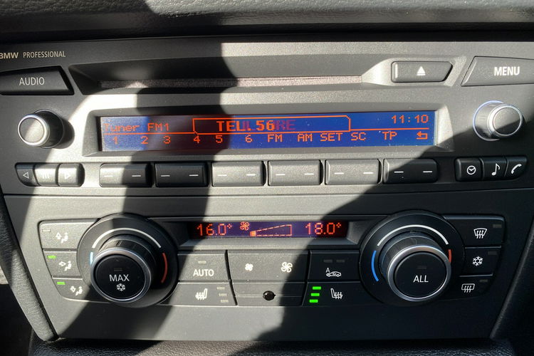 BMW X1 zadbane serwisowane bezwypadkowe zdjęcie 6