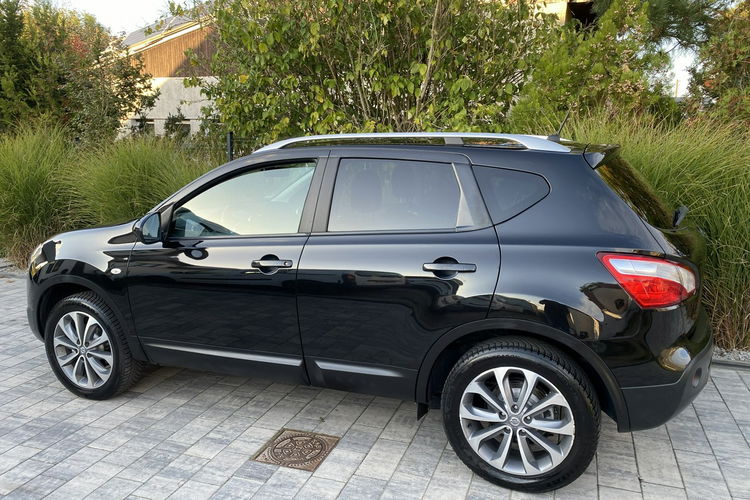 Nissan Qashqai Zadbany Bezwypadkowy Niski oryginalny przebieg zdjęcie 27