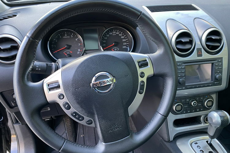 Nissan Qashqai Zadbany Bezwypadkowy Niski oryginalny przebieg zdjęcie 8