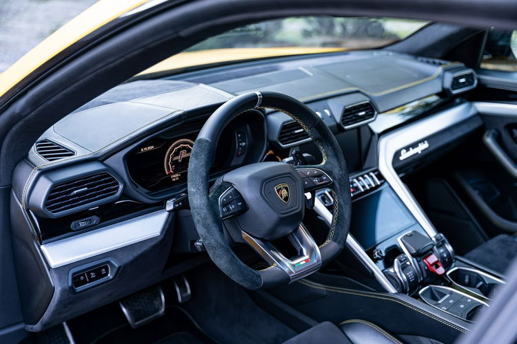 Urus 4.0 V8 / Bardzo bogate wyposażenie / PPF / Faktura / Opony Lato Zima zdjęcie 31