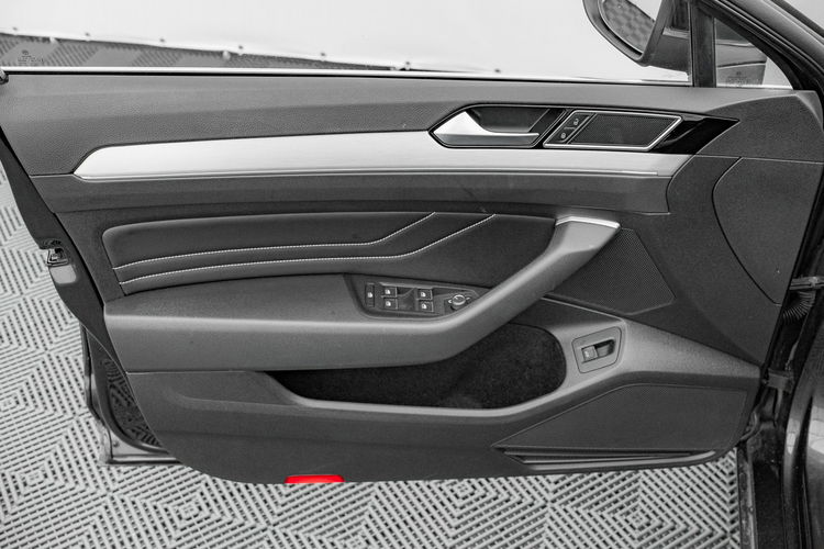 Volkswagen Passat GD955WU # 2.0 TDI Elegance DSG,  Navi,  Bluetooth,  LED Salon PL,  VAT 23% zdjęcie 13