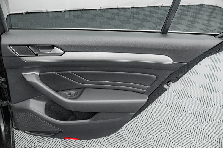 Volkswagen Passat GD955WU # 2.0 TDI Elegance DSG,  Navi,  Bluetooth,  LED Salon PL,  VAT 23% zdjęcie 31