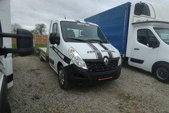 Renault Master najazd auto pomoc pomoc drogowa auto laweta