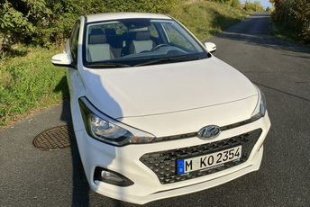 Hyundai i20 bardzo bogata wersja wyposażenia