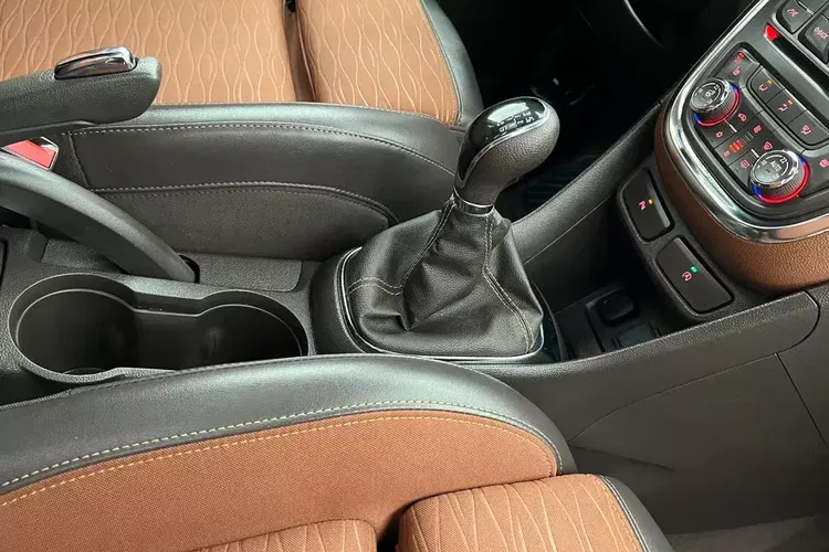 Opel Mokka zdjęcie 32