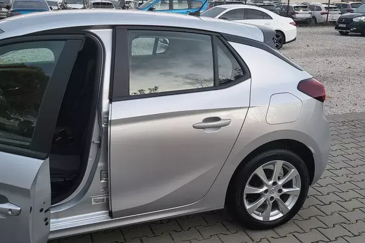 Opel Corsa zdjęcie 8