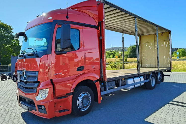 Mercedes ACTROS 2543 / 6x2 / PLATFORMA 8.20m / EURO 6 / LAWETA / zdjęcie 2