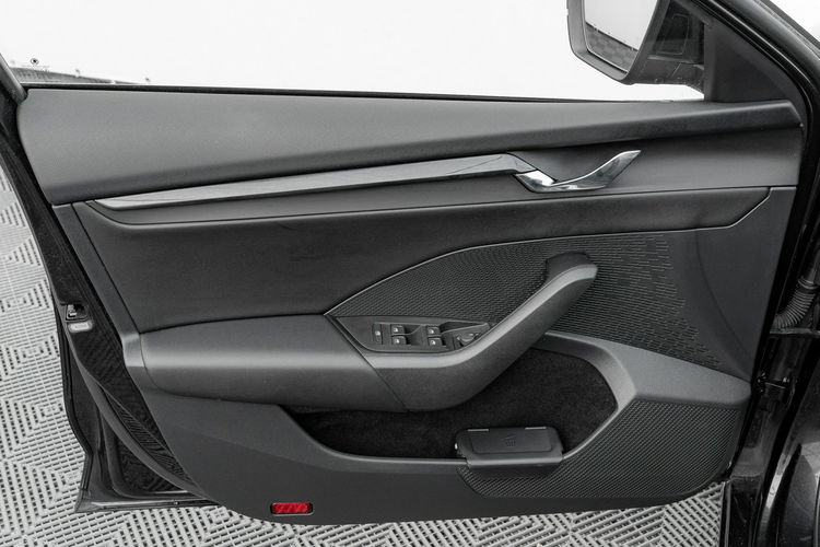 Skoda Octavia 2.0 TDI Ambition DSG LED K.cofania Ambient Salon PL VAT 23% zdjęcie 13