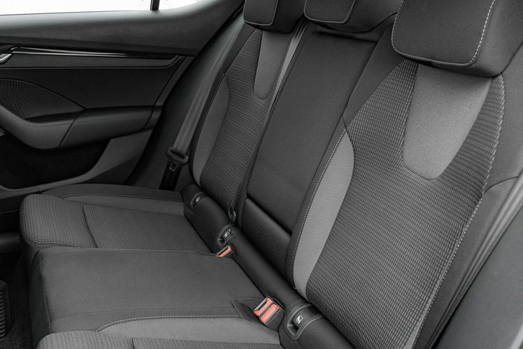 Skoda Octavia 2.0 TDI Ambition DSG LED K.cofania Ambient Salon PL VAT 23% zdjęcie 28