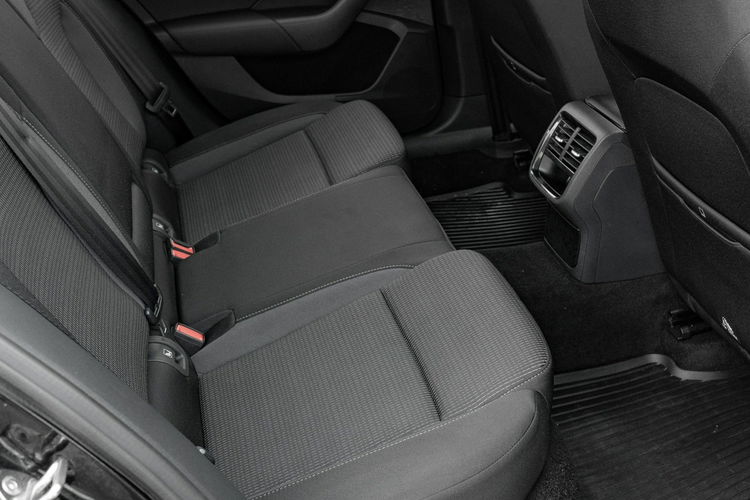 Skoda Octavia 2.0 TDI Ambition DSG LED K.cofania Ambient Salon PL VAT 23% zdjęcie 31