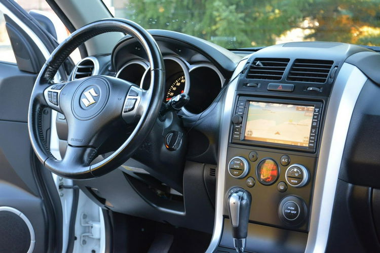 Suzuki Grand Vitara 2.4b169 KM 4x4 Xenon Duża Navi Webasto ASO Hak lakier oryginał zdjęcie 21
