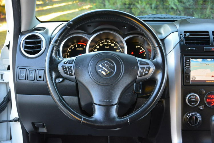 Suzuki Grand Vitara 2.4b169 KM 4x4 Xenon Duża Navi Webasto ASO Hak lakier oryginał zdjęcie 27