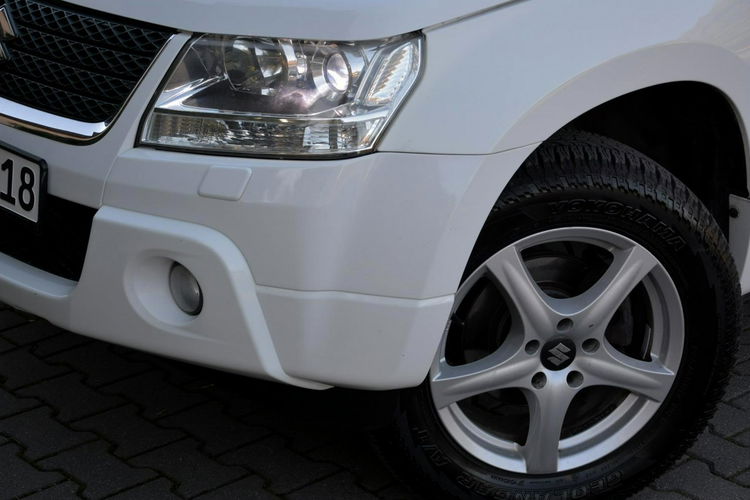 Suzuki Grand Vitara 2.4b169 KM 4x4 Xenon Duża Navi Webasto ASO Hak lakier oryginał zdjęcie 5