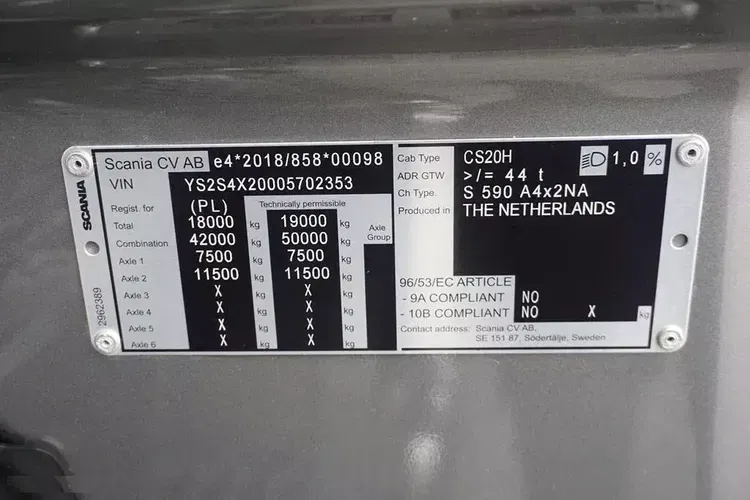 Scania / S 590 / V 8 / EURO 6 / ACC / RETARDER / PEŁNA OPCJA zdjęcie 11