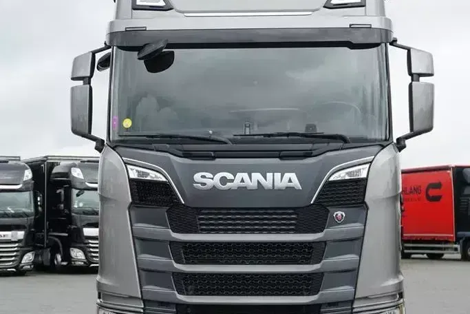 Scania / S 590 / V 8 / EURO 6 / ACC / RETARDER / PEŁNA OPCJA zdjęcie 15