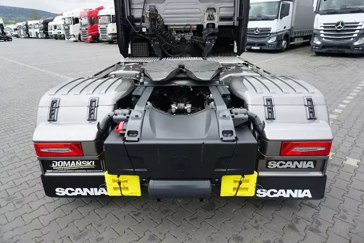 Scania / S 590 / V 8 / EURO 6 / ACC / RETARDER / PEŁNA OPCJA zdjęcie 16