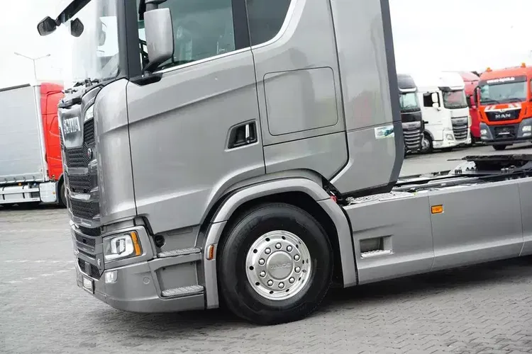 Scania / S 590 / V 8 / EURO 6 / ACC / RETARDER / PEŁNA OPCJA zdjęcie 18