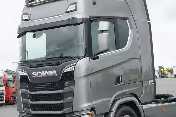 Scania / S 590 / V 8 / EURO 6 / ACC / RETARDER / PEŁNA OPCJA zdjęcie 21