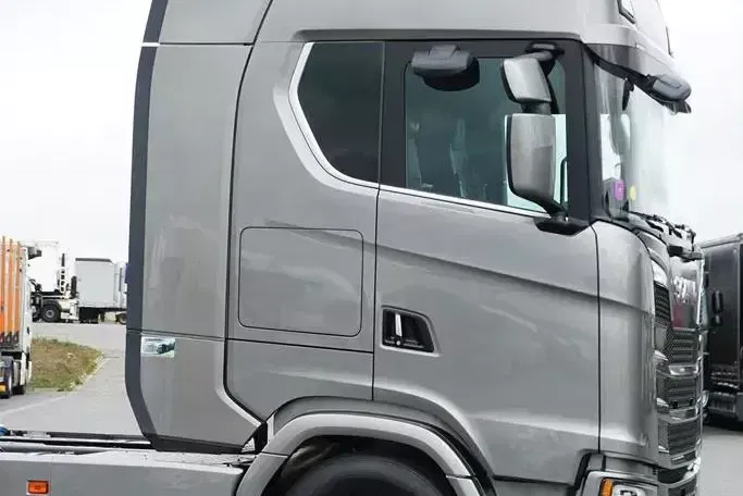 Scania / S 590 / V 8 / EURO 6 / ACC / RETARDER / PEŁNA OPCJA zdjęcie 30