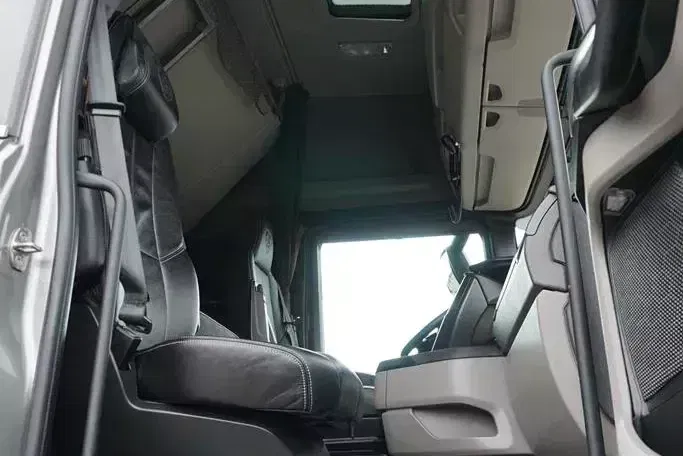 Scania / S 590 / V 8 / EURO 6 / ACC / RETARDER / PEŁNA OPCJA zdjęcie 8