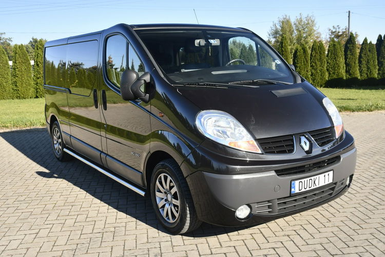 Renault Trafic 2.5dci 6 Osobowe, Klimatronic.Navi, Serwis-FULL.GWARANCJA zdjęcie 2