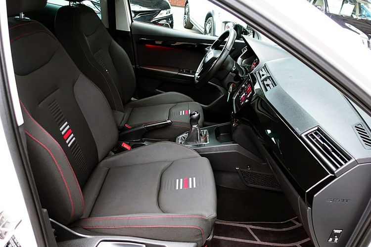 Seat Ibiza FR FullLed 115KM 2xKlimatronic 3Lata GWARANCJA I-wł Kraj Bezwypadkowy 4x2 zdjęcie 8