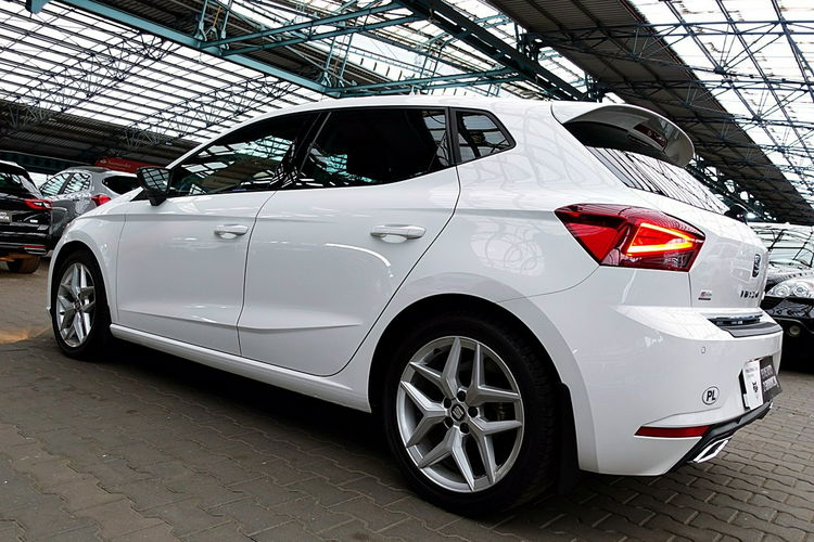 Seat Ibiza FR FullLed 115KM 2xKlimatronic 3Lata GWARANCJA I-wł Kraj Bezwypadkowy 4x2 zdjęcie 4