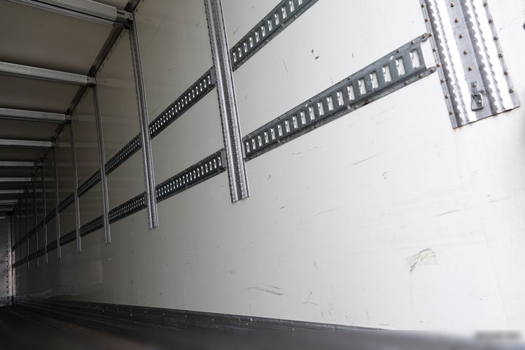 Fruehauf / KONTENER / KOFFER / + WINDA ZAŁADOWCZA /  DOPPELSTOCK / PODWÓJNA PODŁOGA / KOSZ NA PALETY /BARDZO MOCNA PODŁOGA: SZYNA-DESKA zdjęcie 49