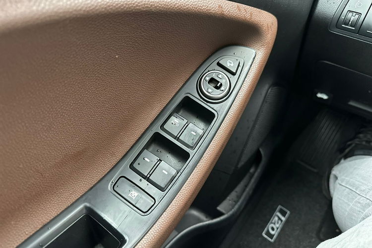 Hyundai i20 zdjęcie 16