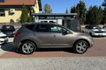 samochód osobowy Nissan zdjęcie 4