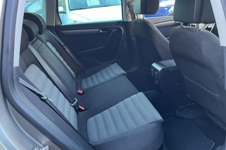 Volkswagen Passat 2.0 1WŁ LED BiXenon Climatronic Bezwypadkowy Alu Stan B.db zdjęcie 23