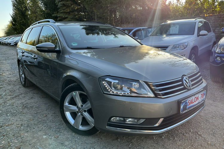Volkswagen Passat 2.0 1WŁ LED BiXenon Climatronic Bezwypadkowy Alu Stan B.db zdjęcie 3