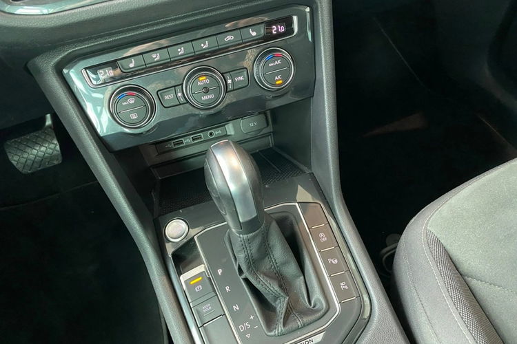 Tiguan Volkswagen Tiguan Szwajcar / Highline / 4X4/ 100% Bezwypadek zdjęcie 18