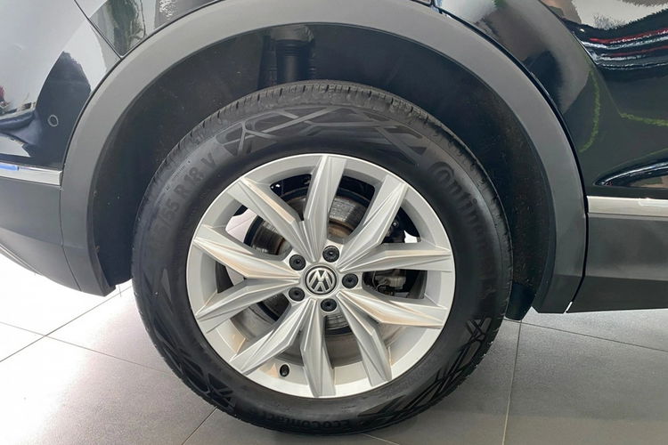 Tiguan Volkswagen Tiguan Szwajcar / Highline / 4X4/ 100% Bezwypadek zdjęcie 24