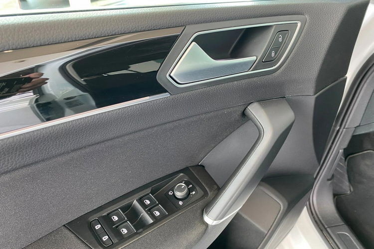 Volkswagen Touran Najtańszy w Polsce/Highline/Bezwypadek/1 Ręka/Rok Gwarancji zdjęcie 18