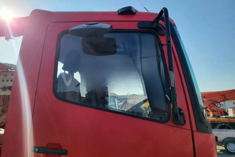 Atego 918 Mercedes-Benz Atego 918 / 4x4/ zwyżka 16m / podnośnik koszowy zdjęcie 8