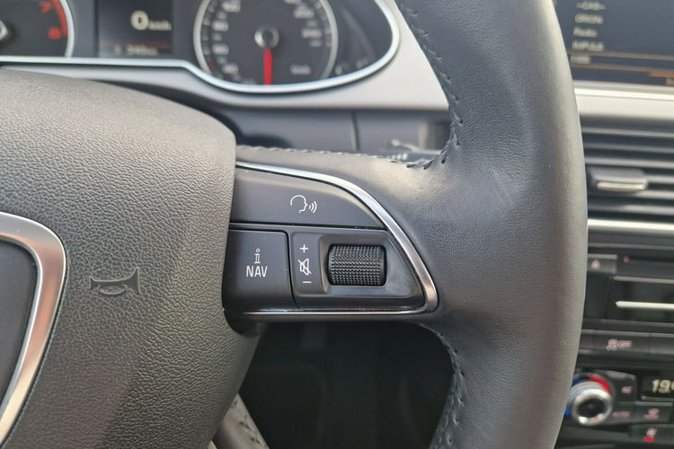 Audi A4 Allroad Allroad Panorama Ele.Klapa Bi-Xenon Key-Less Kamera Skóra Czujniki zdjęcie 19
