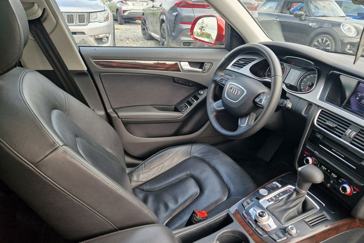 Audi A4 Allroad Allroad Panorama Ele.Klapa Bi-Xenon Key-Less Kamera Skóra Czujniki zdjęcie 35