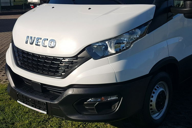 Iveco Daily KONTENER NISKOPODŁOGOWY 4.43x2.23x2.42 SKLEP FOODTRUCK KAMPER KLIMA zdjęcie 30