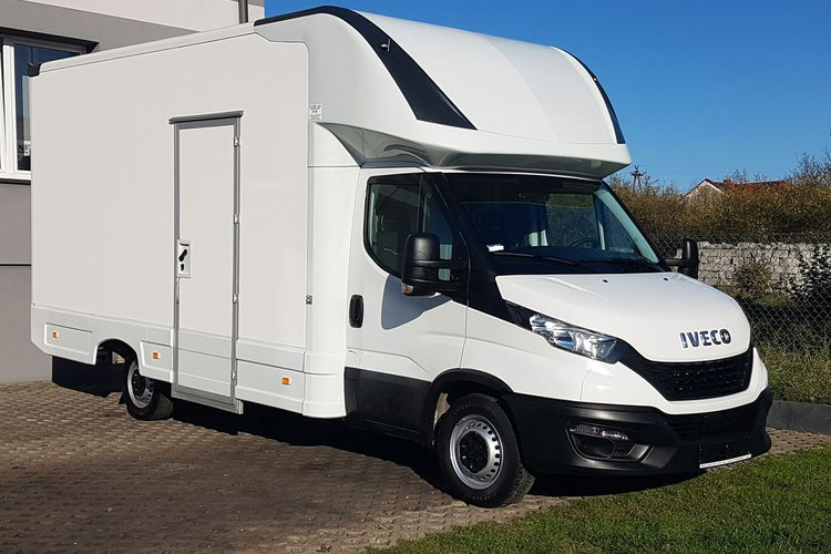 Iveco Daily KONTENER NISKOPODŁOGOWY 4.43x2.23x2.42 SKLEP FOODTRUCK KAMPER KLIMA zdjęcie 1