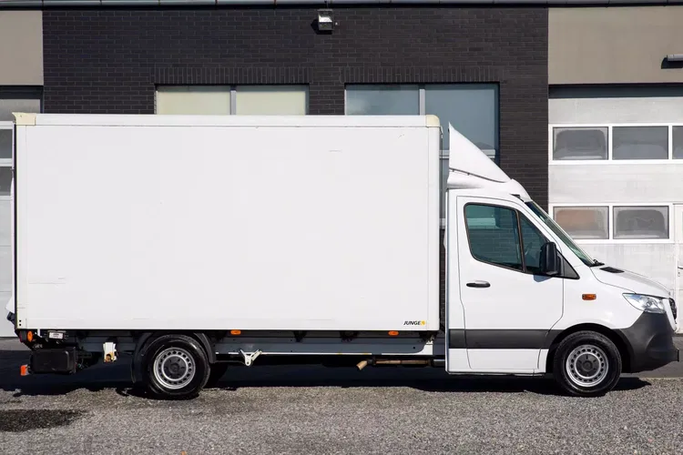 Mercedes Sprinter 2.2 KONTENER + WINDA zdjęcie 4